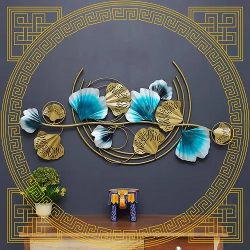 Clocks & Wall Decor
