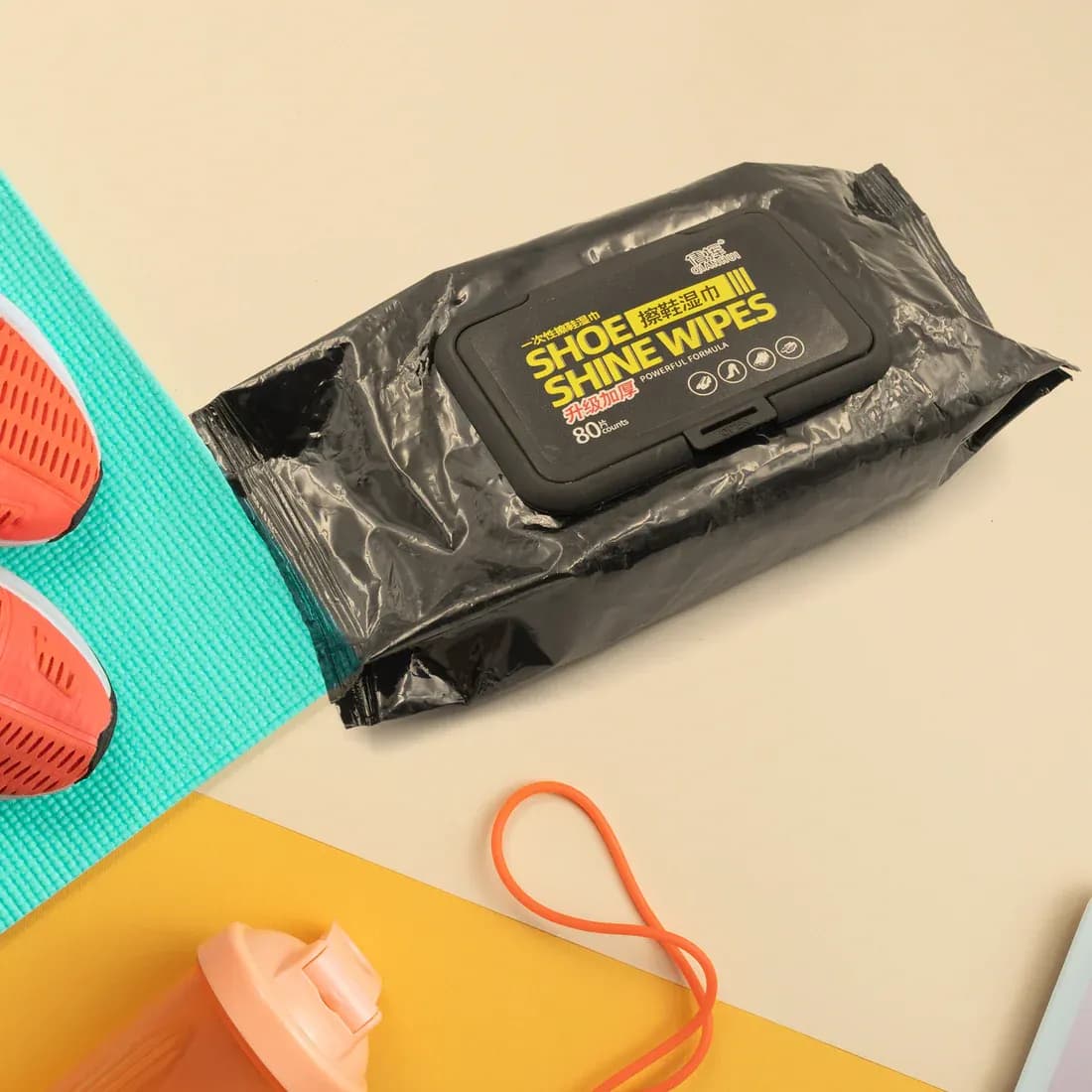 Shoe Cleaning Wet Wipes Main Image 3