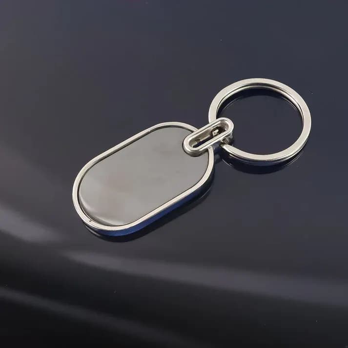Elegant Black & Silver Oval Metal Keychain for Keys, Bags, and Accessories – Sleek Everyday Key Ring for Men & Women (1 Pc) Main Image 5